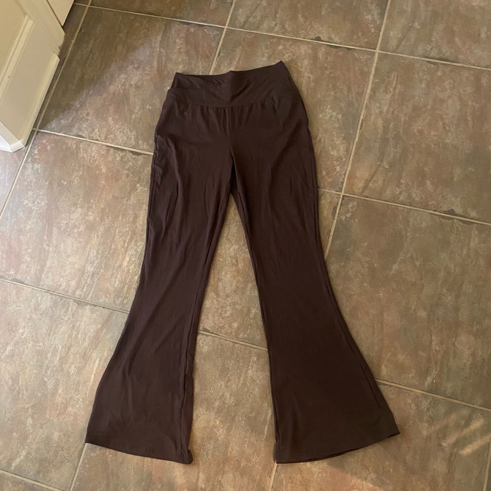 yoga pants